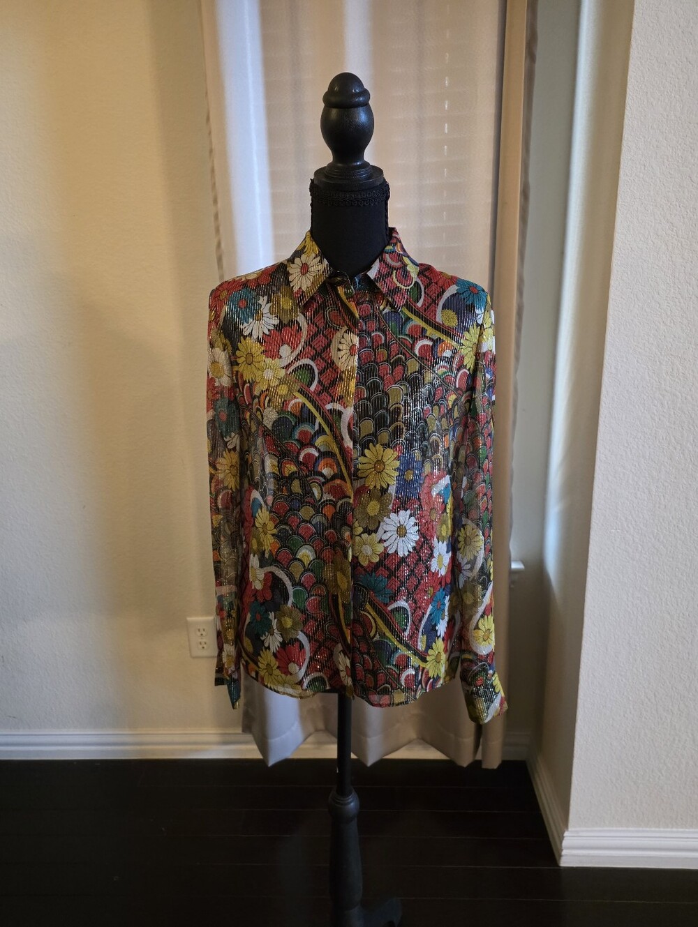 Alice + Olivia "Floral Print Top" - Picture 5 of 8